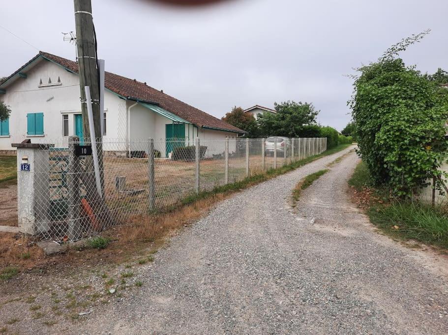 Charmant T2, Cl 3 Etoiles, 4 Lits, 4 Personnes Et 1Enfant, Parking Et Terrasse Saint-Sever  Екстериор снимка